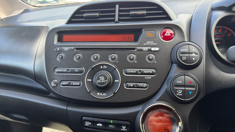 Honda Jazz 1.4 i-VTEC ES Plus 5dr CVT Petrol Hatchback